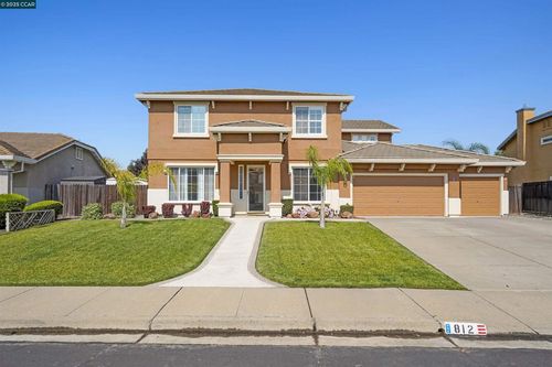 812 Westgate Dr, Vacaville, CA, 95687-7722 | Card Image