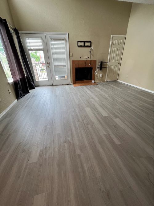 201-9811 Walnut St, Dallas, TX, 75243-8857 | Card Image