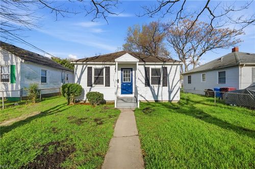 830 Partridge Ave, Chesapeake, VA, 23324-3437 | Card Image