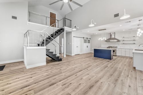 50 Hunters Creek Dr, Huntsville, TX, 77340-1400 | Card Image