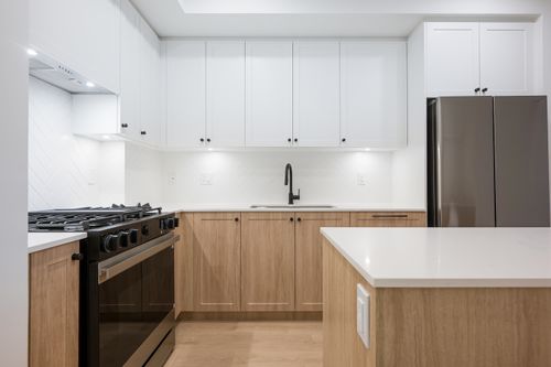 206-19911 76 Ave, Langley, BC, V2Y4M4 | Card Image