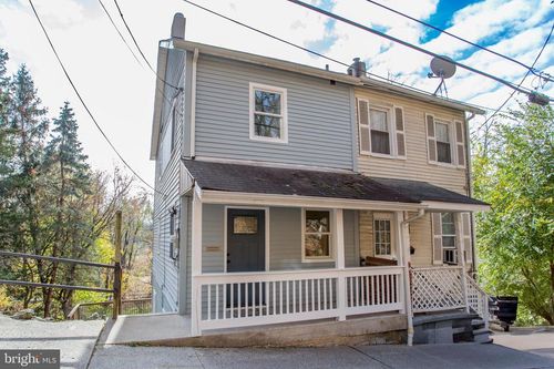 28 Hudson St, Phillipsburg, NJ, 08865-2821 | Card Image