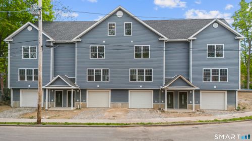15 Colby Ct, New Haven, CT, 06515-1836 | Card Image