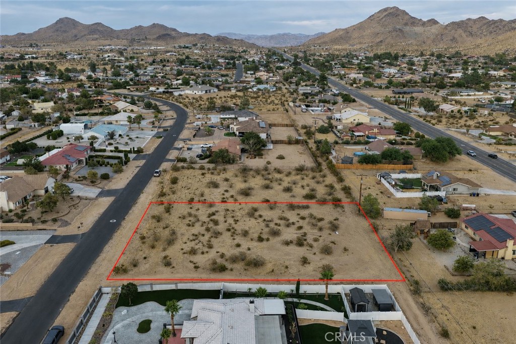 Land in Apple Valley