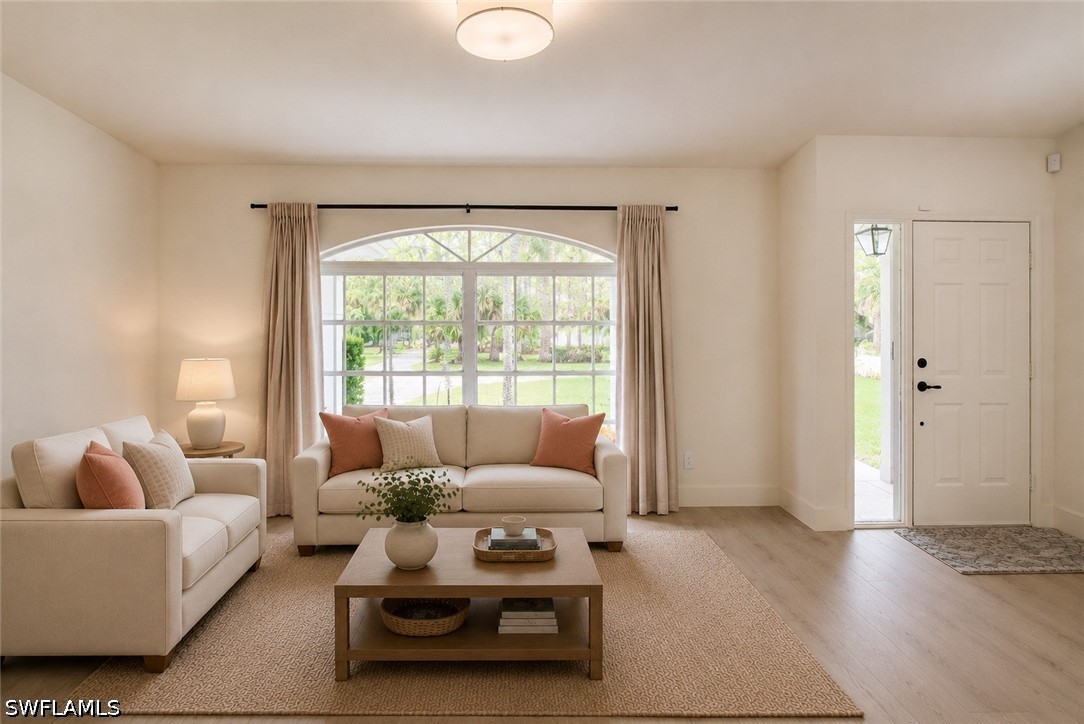 Residential in Naples 5