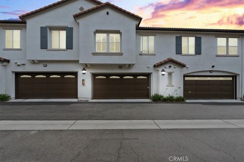 15723 Parkhouse Dr, Fontana, CA, 92336-6500 | Card Image