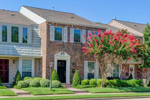 102-5869 Valley Forge Dr, Houston, TX, 77057-2207 | Card Image