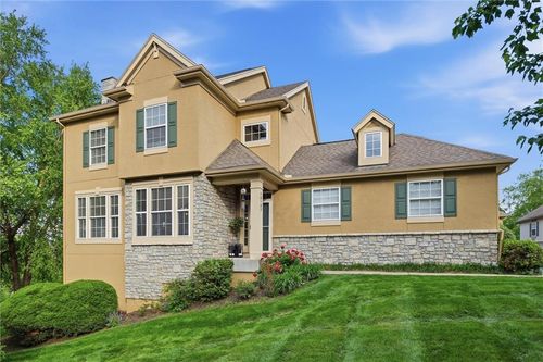 16165 Linden St, Overland Park, KS, 66085-9399 | Card Image