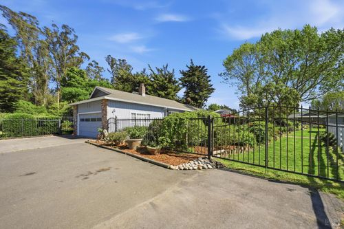 4320 Roblar Road, Petaluma, CA, 94952 | Card Image