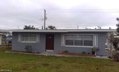 Ashwood St, Fort Myers, FL 33901