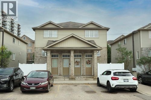 d13-240 Westmeadow Dr, Kitchener, ON, N2N0A1 | Card Image