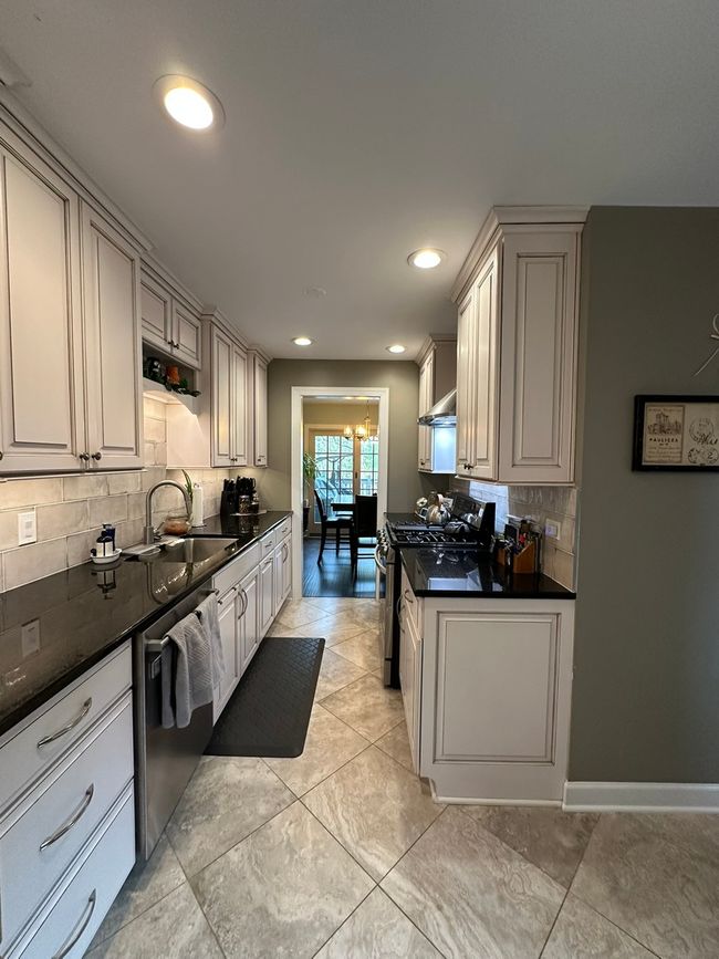 14609 Morningside Rd, Townhouse with 3 bedrooms, 3 bathrooms and 2 parking in Orland Park IL | Image 13