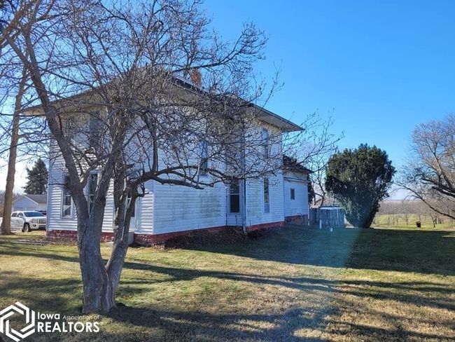 202 N West St, House other with 4 bedrooms, 2 bathrooms and null parking in Sigourney IA | Image 63