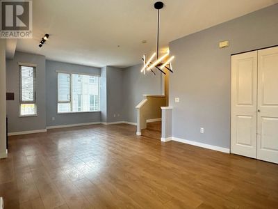 72 - 9229 University Cres, Townhouse with 3 bedrooms, 2 bathrooms and 1 parking in Burnaby BC | Image 3