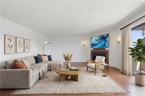 304-605 Redondo Ave, Long Beach, CA, 90814-5063 | Card Image