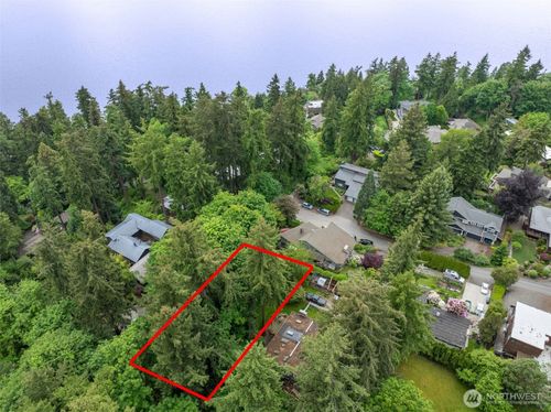 73 XX Se 38th St, Mercer Island, WA, 98040 | Card Image