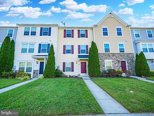 26 Lieutenant Ct, BUNKER HILL, WV, 25413-4500 | Card Image