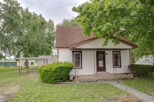 334 E Malone St, Palmyra, IL, 62674-5850 | Card Image