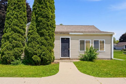 309 2nd Ave, Clarence, IA, 52216-9756 | Card Image