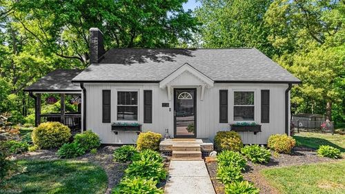 1110 Lawsonville Ave, Reidsville, NC, 27320-4112 | Card Image