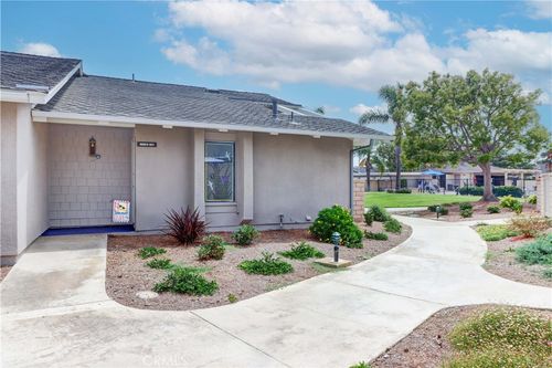 unit-824d-8565 Trinity Cir, Huntington Beach, CA, 92646-5655 | Card Image