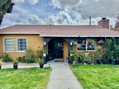2356 W Hays St, Banning, CA, 92220 | Card Image