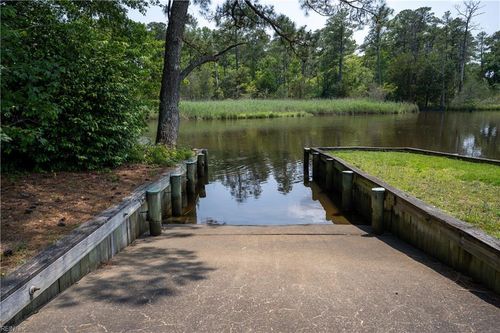 802 Heritage Oak Dr, Chesapeake, VA, 23320 | Card Image