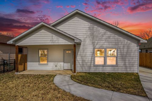 1317 E Tucker St, Fort Worth, TX, 76104-1617 | Card Image