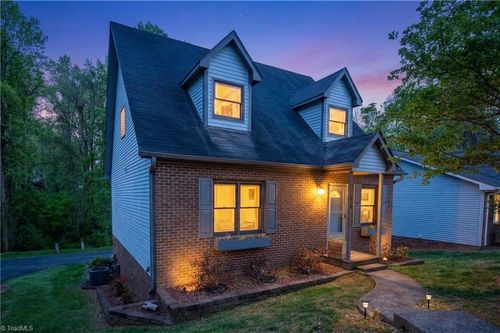 620 Lantern Ridge Dr, Winston Salem, NC, 27104-3477 | Card Image