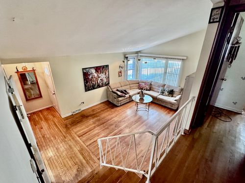 597 Lowden Ave, Glen Ellyn, IL, 60137-6344 | Card Image