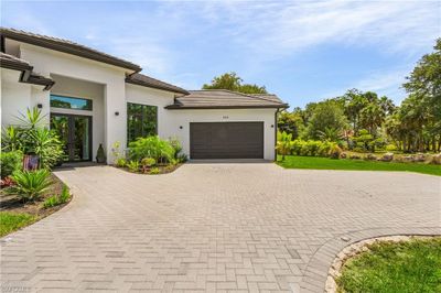 664 14th Ave Nw, House other with 3 bedrooms, 3 bathrooms and null parking in Naples FL | Image 2