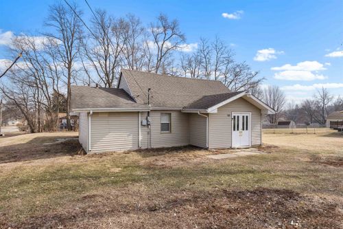 702 Cambridge Ave, Rockford, IL, 61102-1521 | Card Image