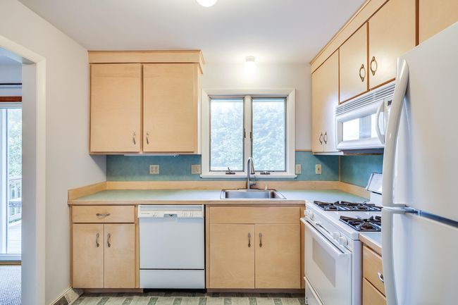 Kitchen | Image 18