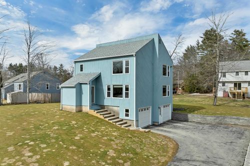 8 Fern Court, Milford, NH, 03055 | Card Image