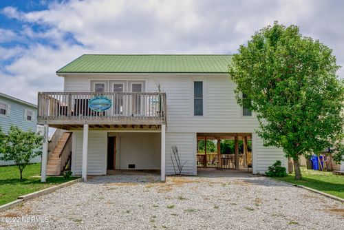 1208 N New River Dr, Surf City, NC, 28445-6622 | Card Image