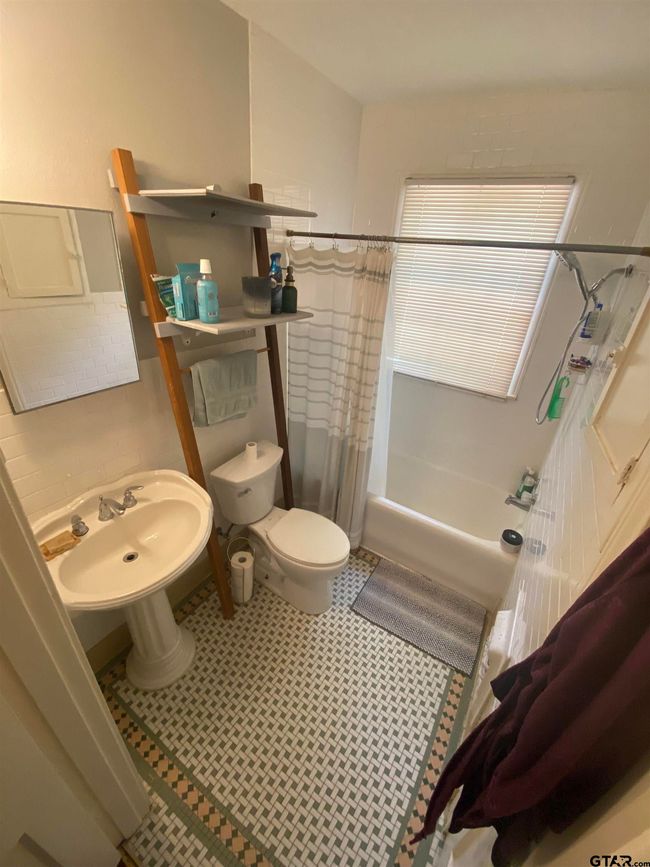 APT-2 - 621 W Houston St, Home with 0 bedrooms, 0 bathrooms and null parking in Tyler TX | Image 15