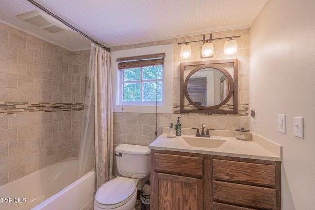 31232 Hollyfield Rd, House other with 3 bedrooms, 3 bathrooms and null parking in Damascus VA | Image 25