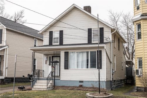 4034 E 44th St, Newburgh Heights, OH, 44105-3202 | Card Image