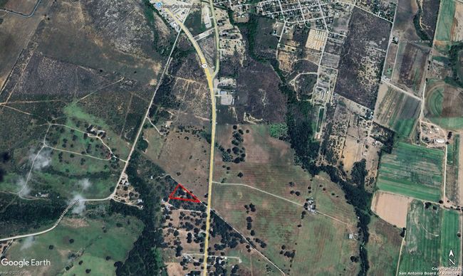 7525 N State Highway 16, House other with 3 bedrooms, 2 bathrooms and null parking in Poteet TX | Image 11