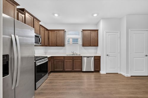3920 Oak Creek Cir, Denison, TX, 75020-8002 | Card Image