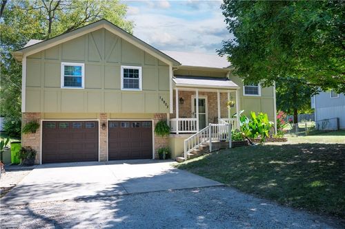 15903 Slater Ave, Belton, MO, 64012-5004 | Card Image