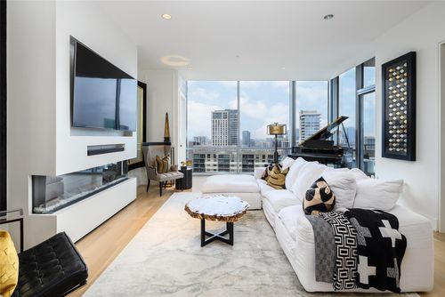 apt-2401-2200 Victory Ave, Dallas, TX, 75219-7683 | Card Image