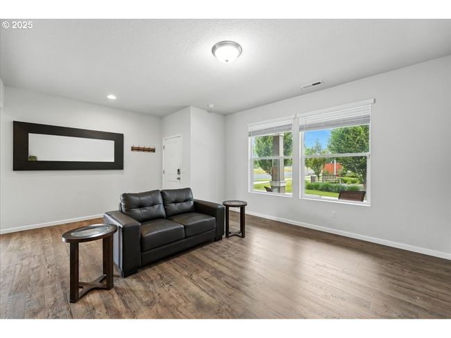 Living Room | Image 4