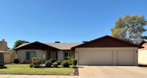 3227 W Kristal Way, Phoenix, AZ, 85027-4863 | Card Image