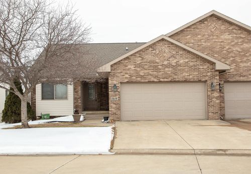 5416 Meadowlark Ln, Cedar Falls, IA, 50613-7950 | Card Image