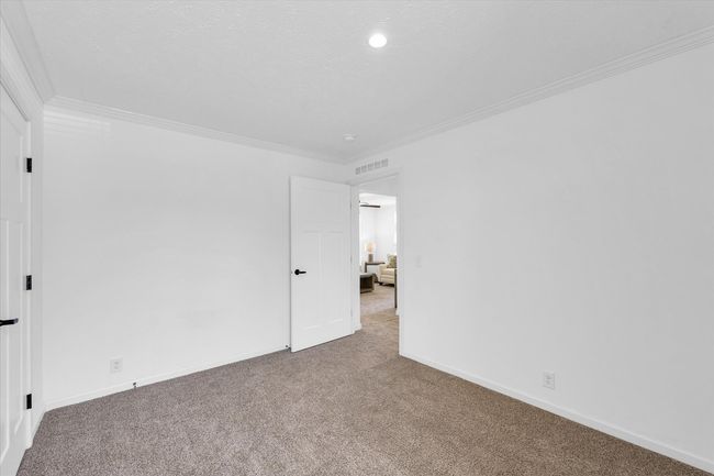 305 Mclean St, Home with 3 bedrooms, 2 bathrooms and 2 parking in Mahomet IL | Image 18