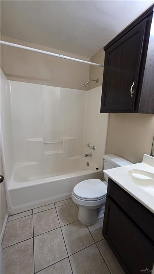 118 E Brazil Ave, Condo with 2 bedrooms, 1 bathrooms and null parking in Hidalgo TX | Image 7