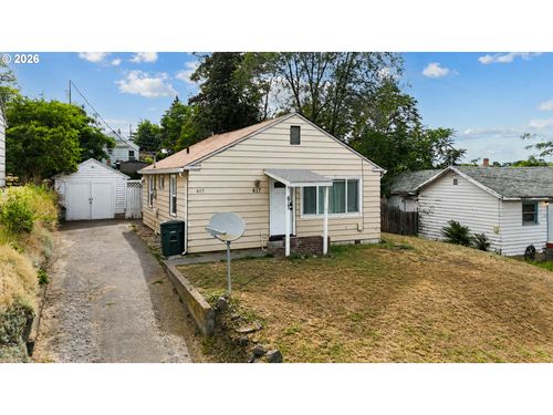 617 Se 8th St, Pendleton, OR, 97801-3119 | Card Image