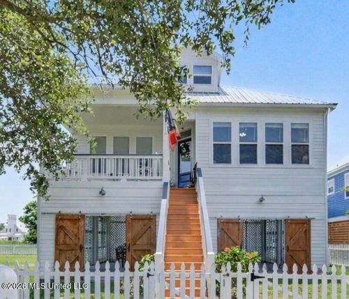 305 Davis Avenue, Pass Christian, MS, 39571 | Card Image