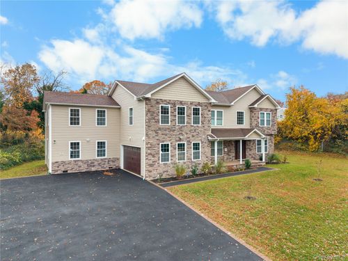 4 Coventry Ct, Wheatley Heights, NY, 11798-1422 | Card Image